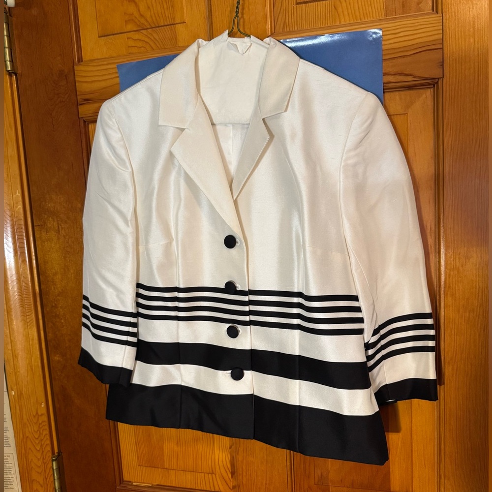 Talbots size 4 pure silk petites jacket